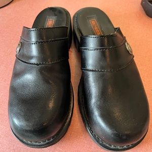 Harley Davidson, black leather, chunky heel slip on’s. Worn once.
